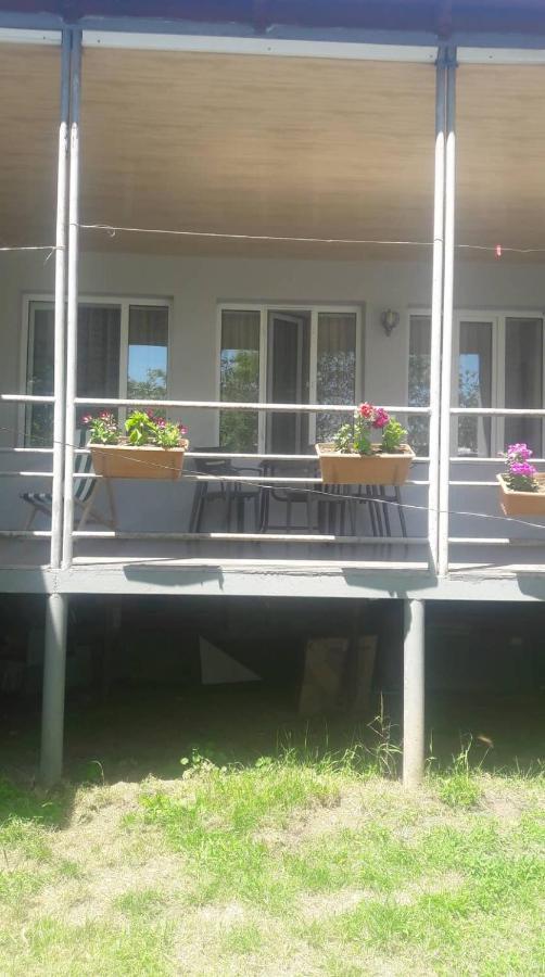 Maka'S Guesthouse Tionety Exteriör bild